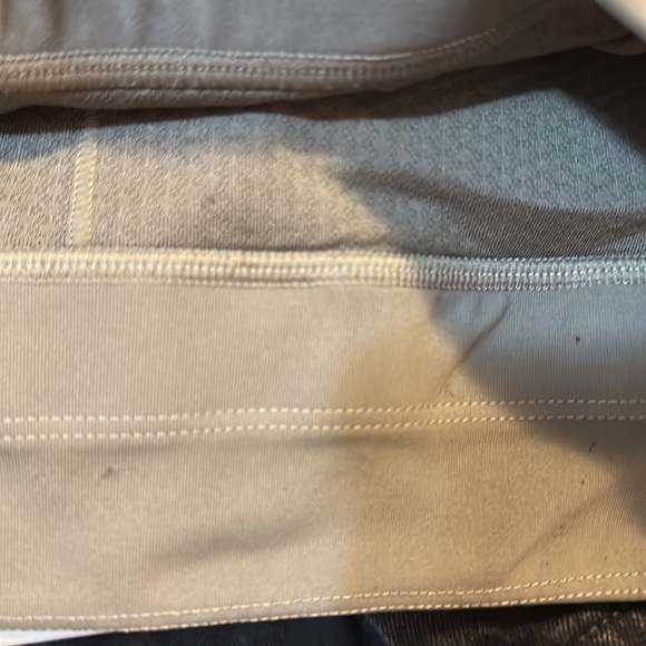 Lululemon Energy Bra - Picture 7 of 7